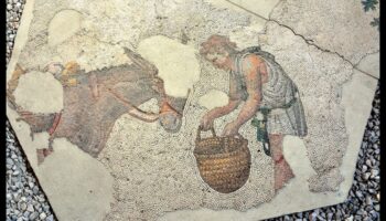 آفاق الدهليز: مشاهد من الحياة اليومية في الدهانات البيزنطية