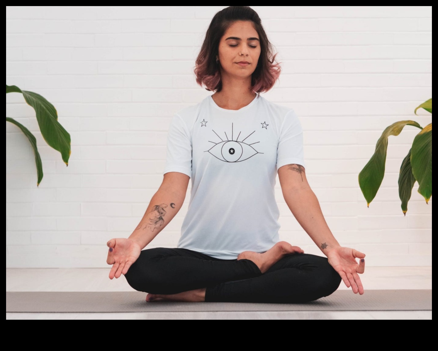 نفس النعيم: التأمل الموجه لاستنشاق الفرح، وزفير التوتر 4 نفس النعيم: التأمل الموجه لاستنشاق الفرح، وزفير التوتر