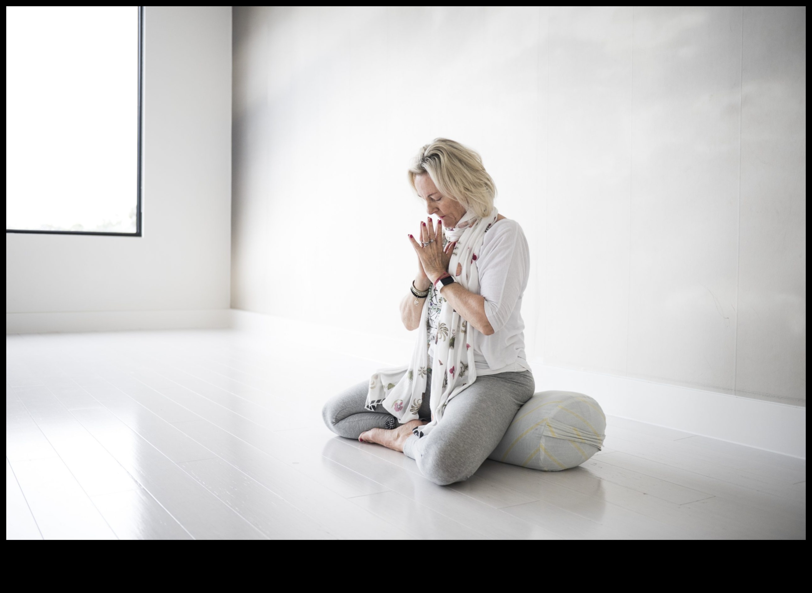 لحظات السجادة التأملية: طريق اليوغا إلى الوضوح: دليل للعثور على السكون واليقظة في فوضى الحياة الحديثة 5 لحظات حصيرة التأمل: طريق اليوغا إلى الوضوح