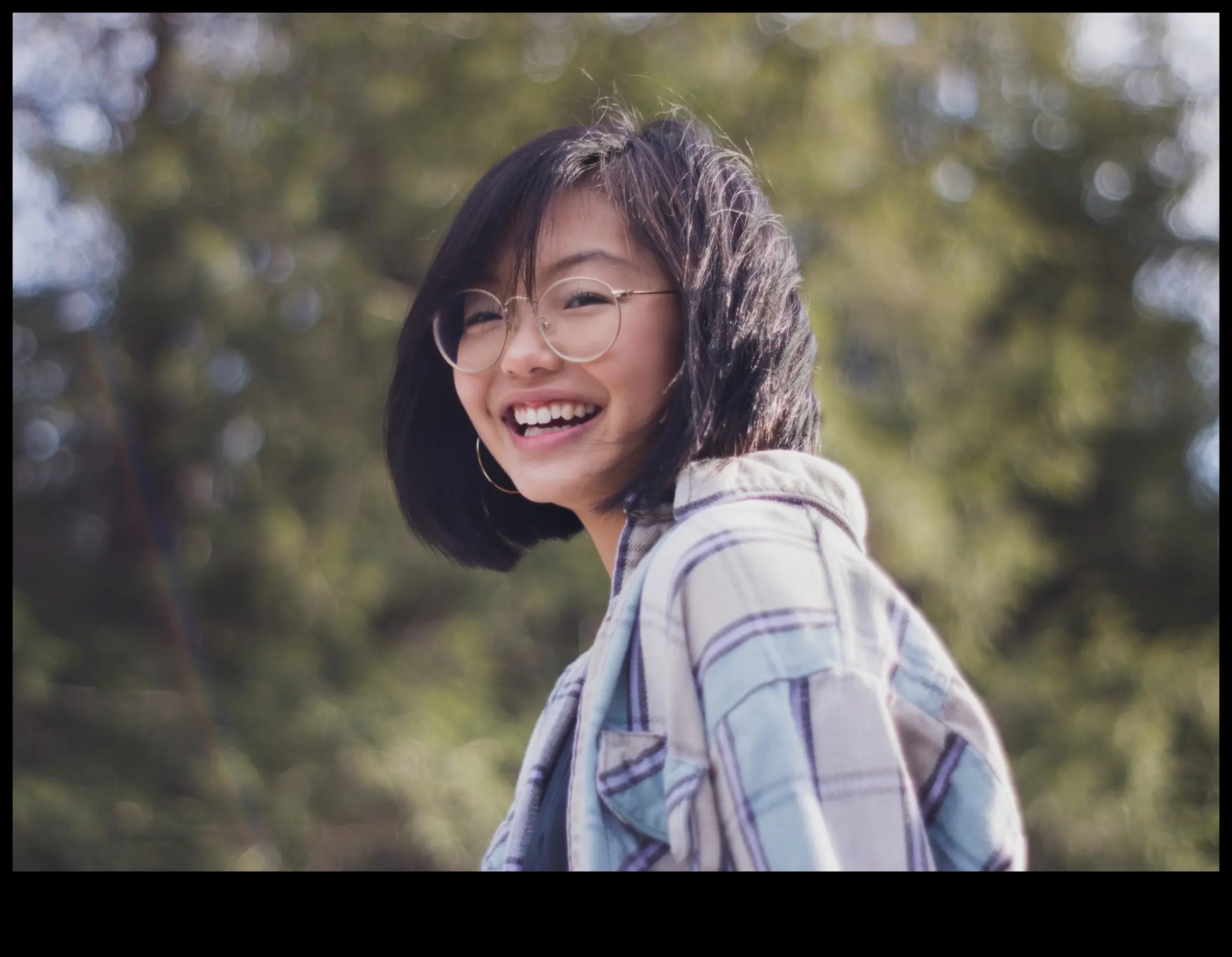 صور شخصية مثالية: دقة احترافية في البصريات من الدرجة الأولى